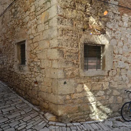 Klaudia Apartman